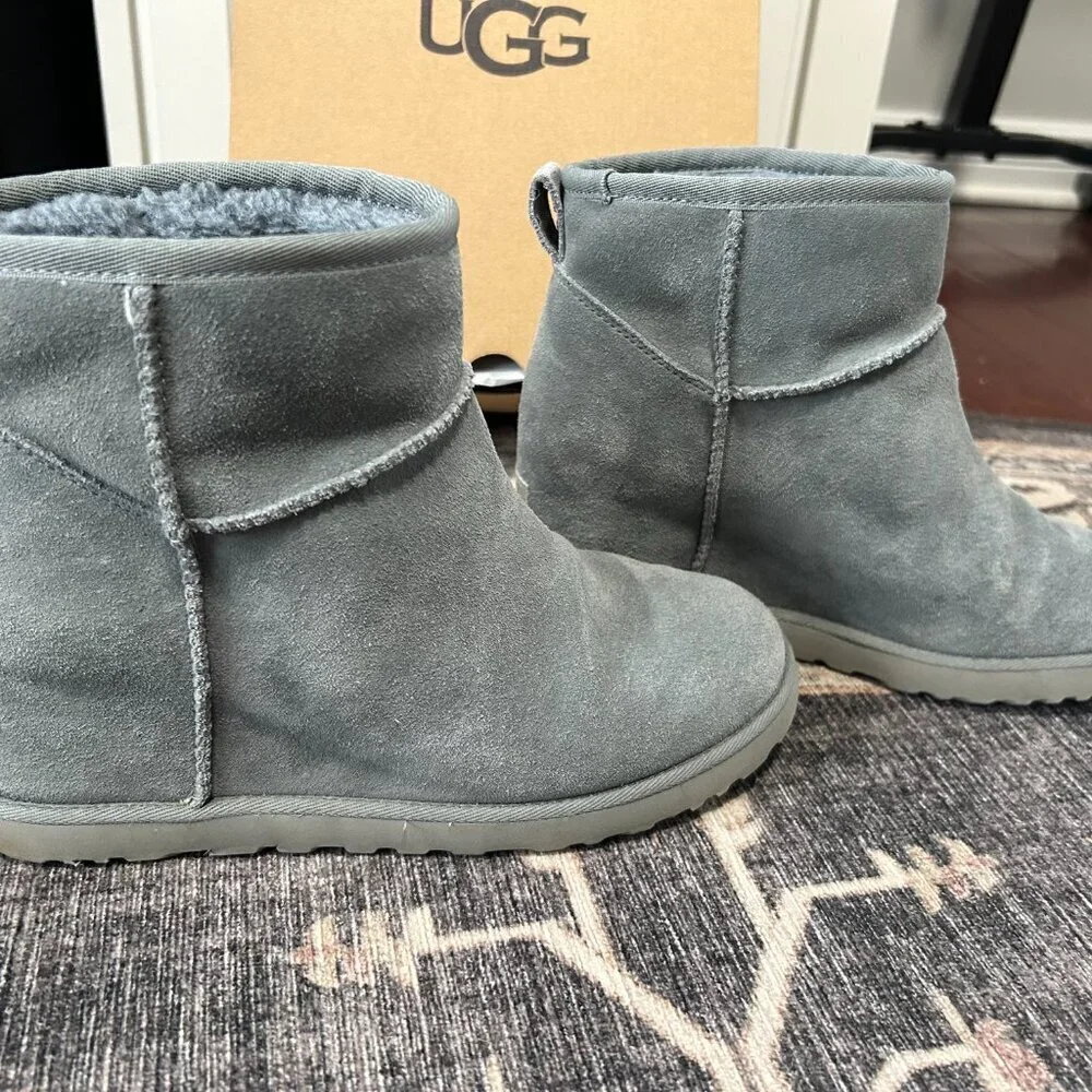 UGG Classic Mini Wedge Bootie Geyser Suede Size 9 EUC
